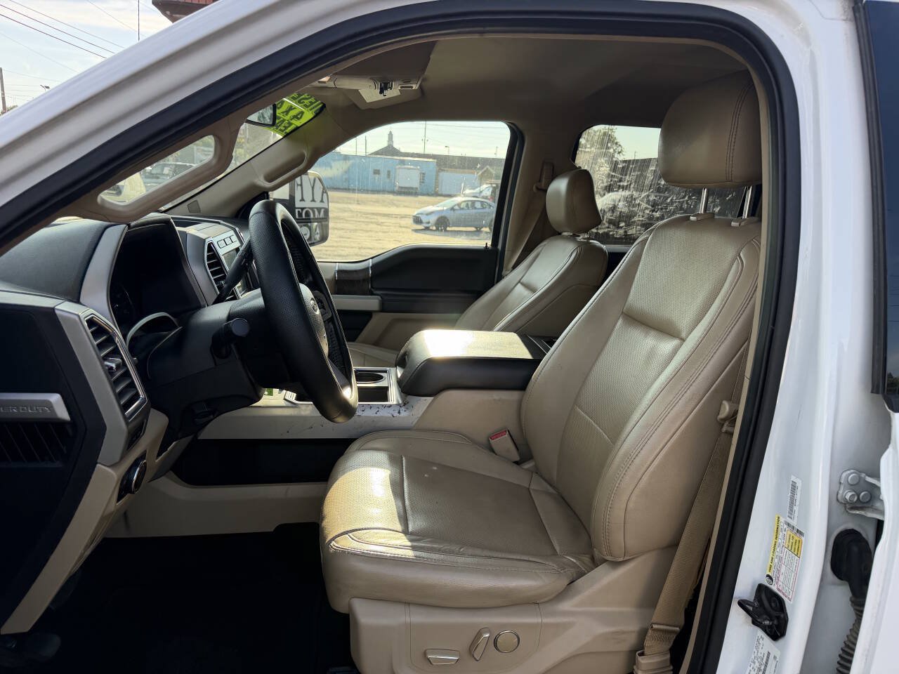 Used 2017 Ford F250 Lariat w/ Lariat Value Package AWD/4WD image 9
