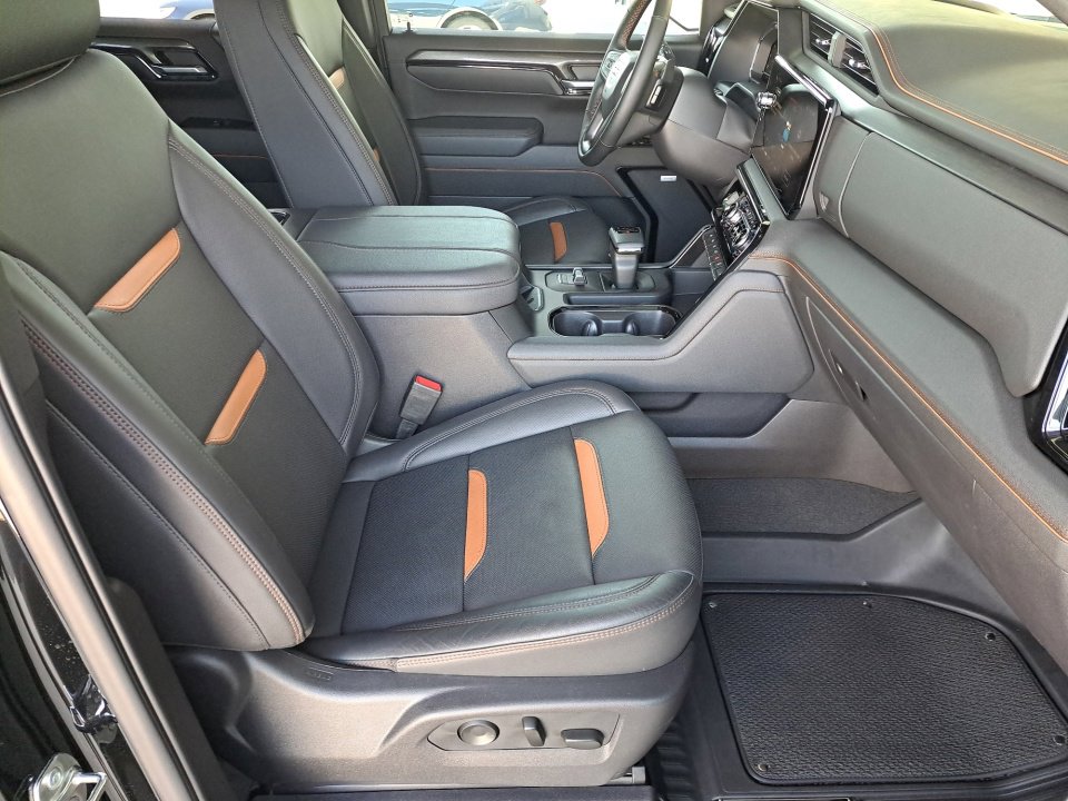 Certified 2025 GMC Sierra 1500 AT4 w/ AT4 Premium Package AWD/4WD image 15