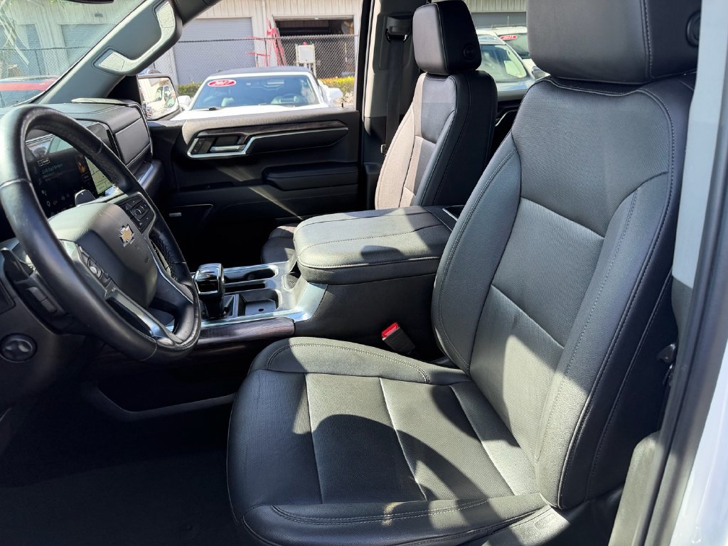 Used 2023 Chevrolet Silverado 1500 LTZ RWD image 10