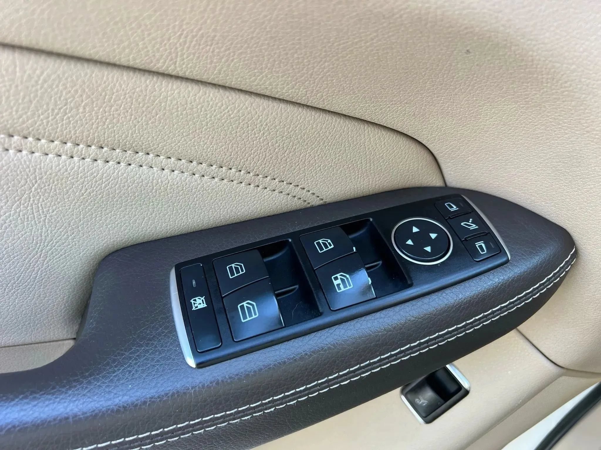 Used 2014 Mercedes-Benz ML 350 4MATIC image 37
