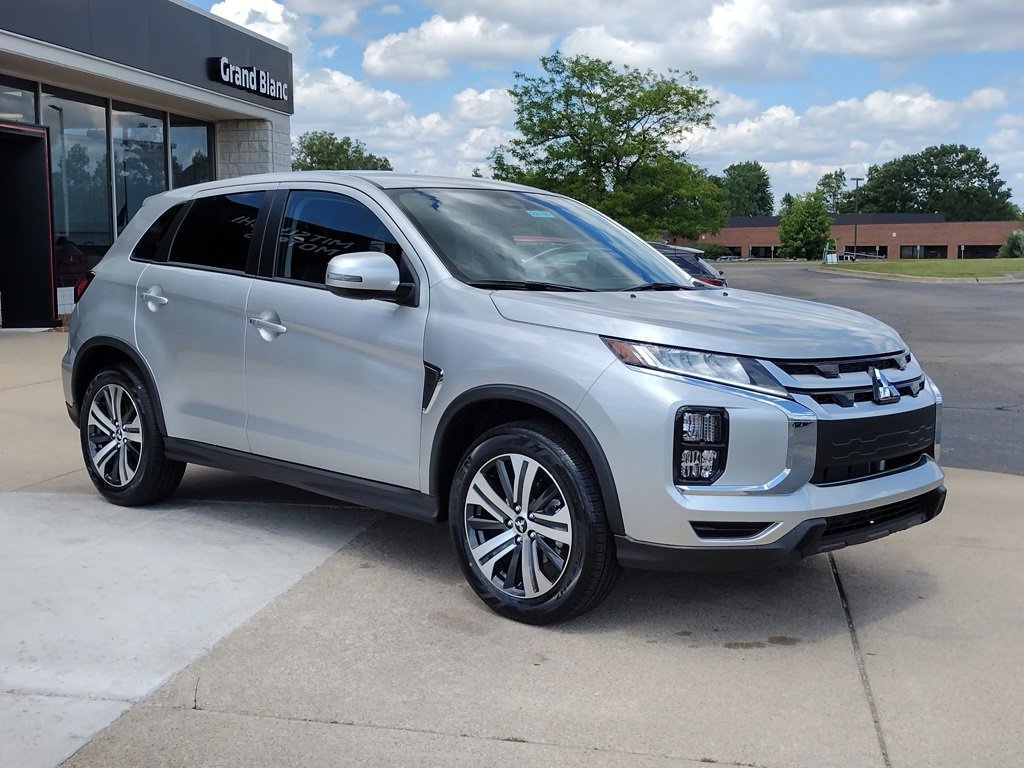 New 2025 Mitsubishi Outlander Sport SE image 12