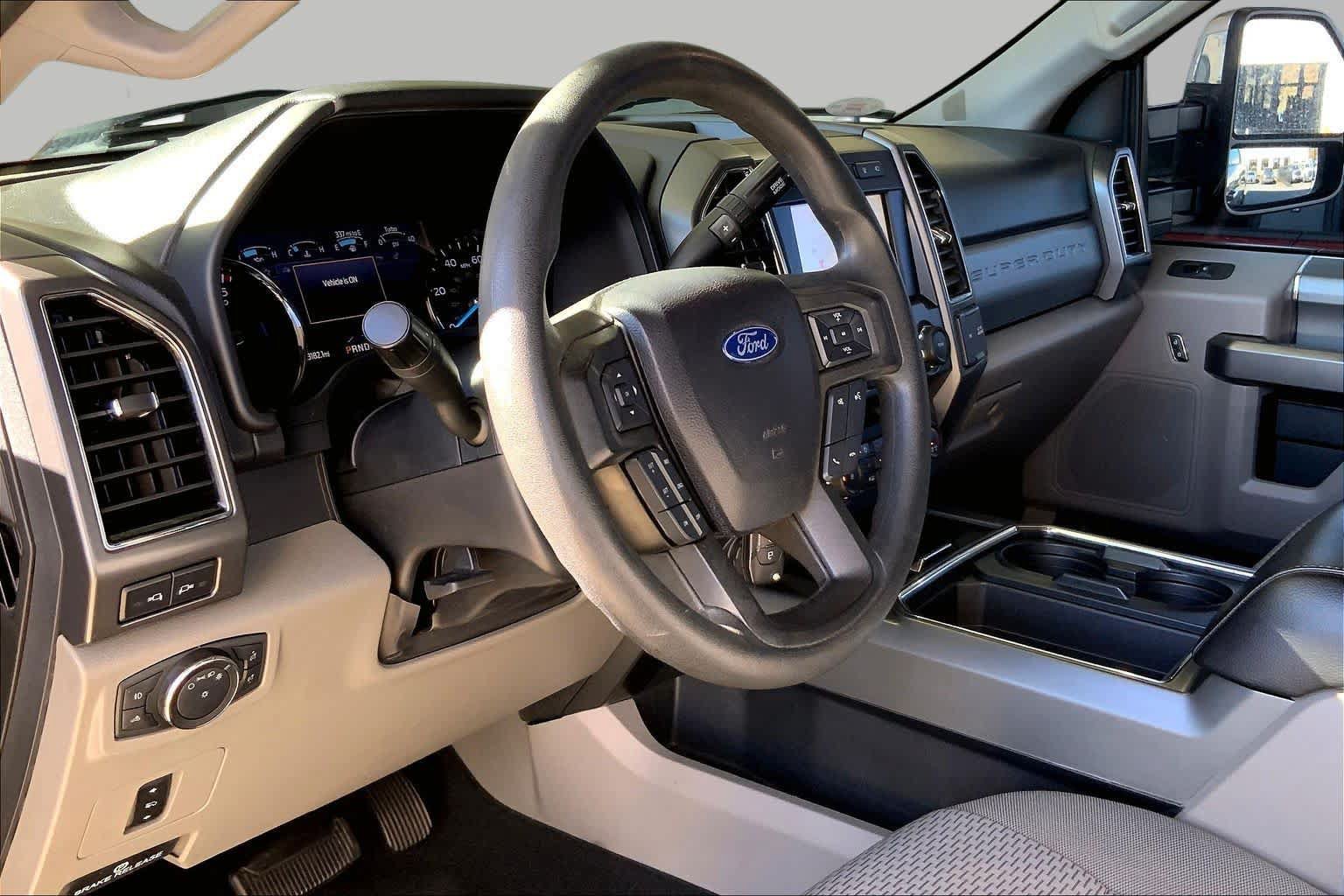 Used 2020 Ford F250 XLT w/ XLT Premium Package AWD/4WD image 16