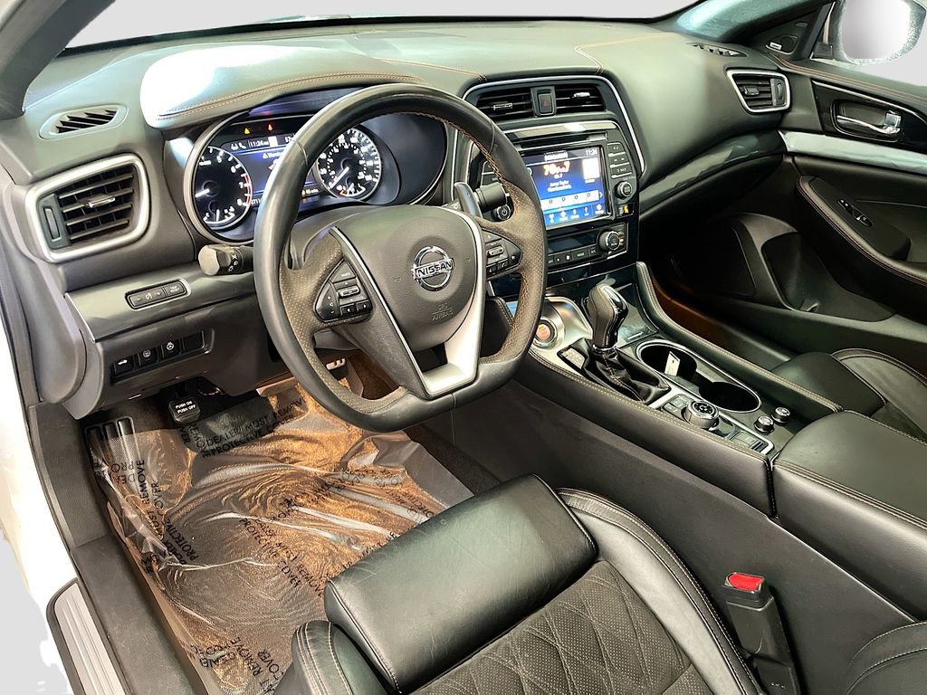 Used 2023 Nissan Maxima SR w/ Sport Mat Group image 9