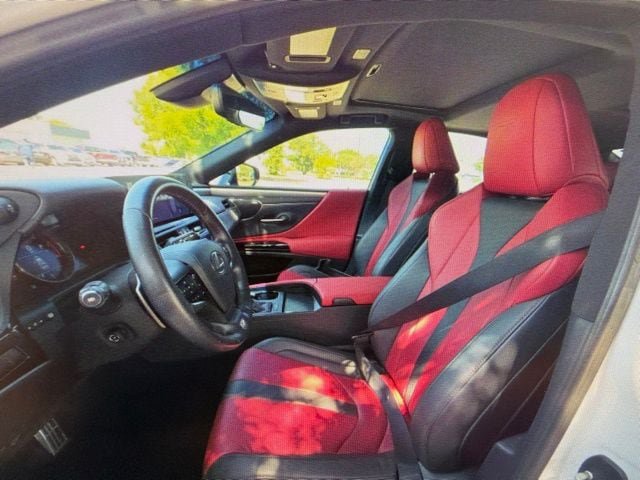 Used 2023 Lexus ES 350 F Sport w/ Accessory Package (Z2) FWD image 6