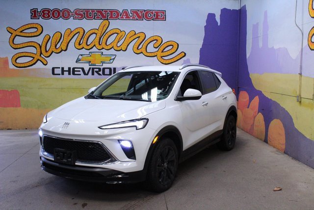 Used 2024 Buick Encore GX Sport Touring image 2