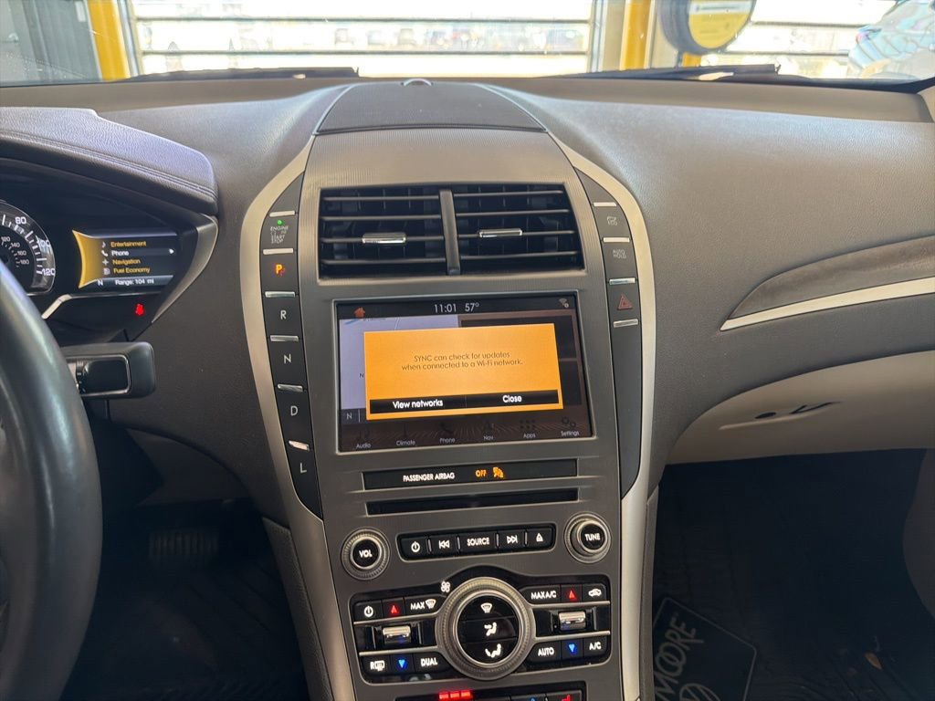 Used 2017 Lincoln MKZ Reserve w/ Climate Package image 9