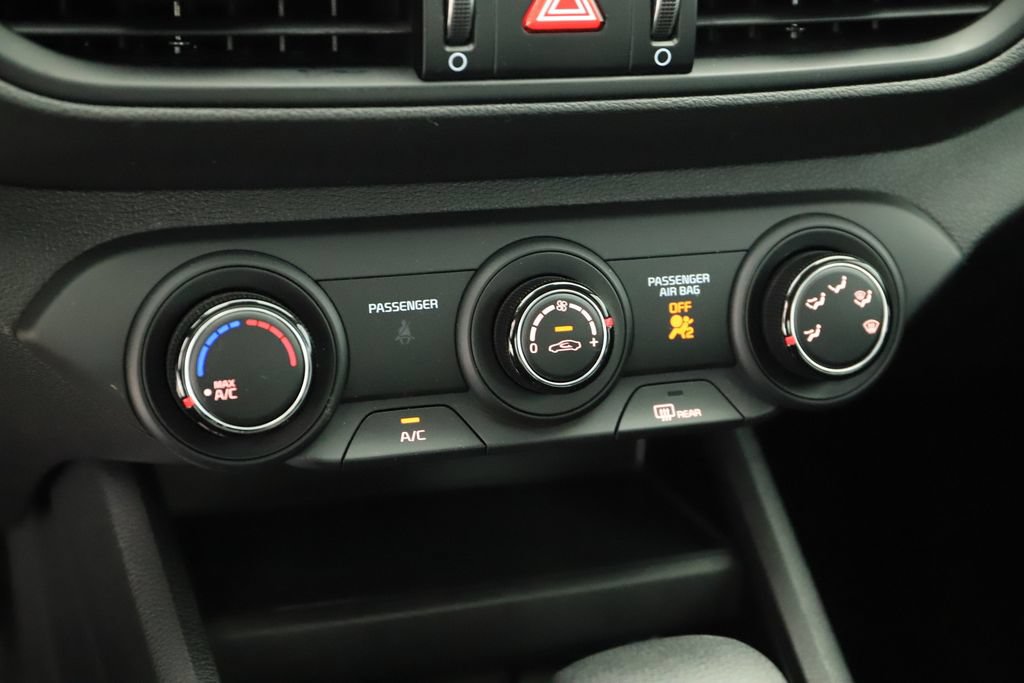 Used 2020 Kia Forte LXS FWD image 27