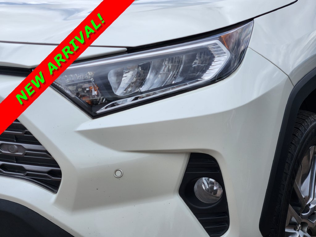 Used 2021 Toyota RAV4 Limited AWD/4WD image 21