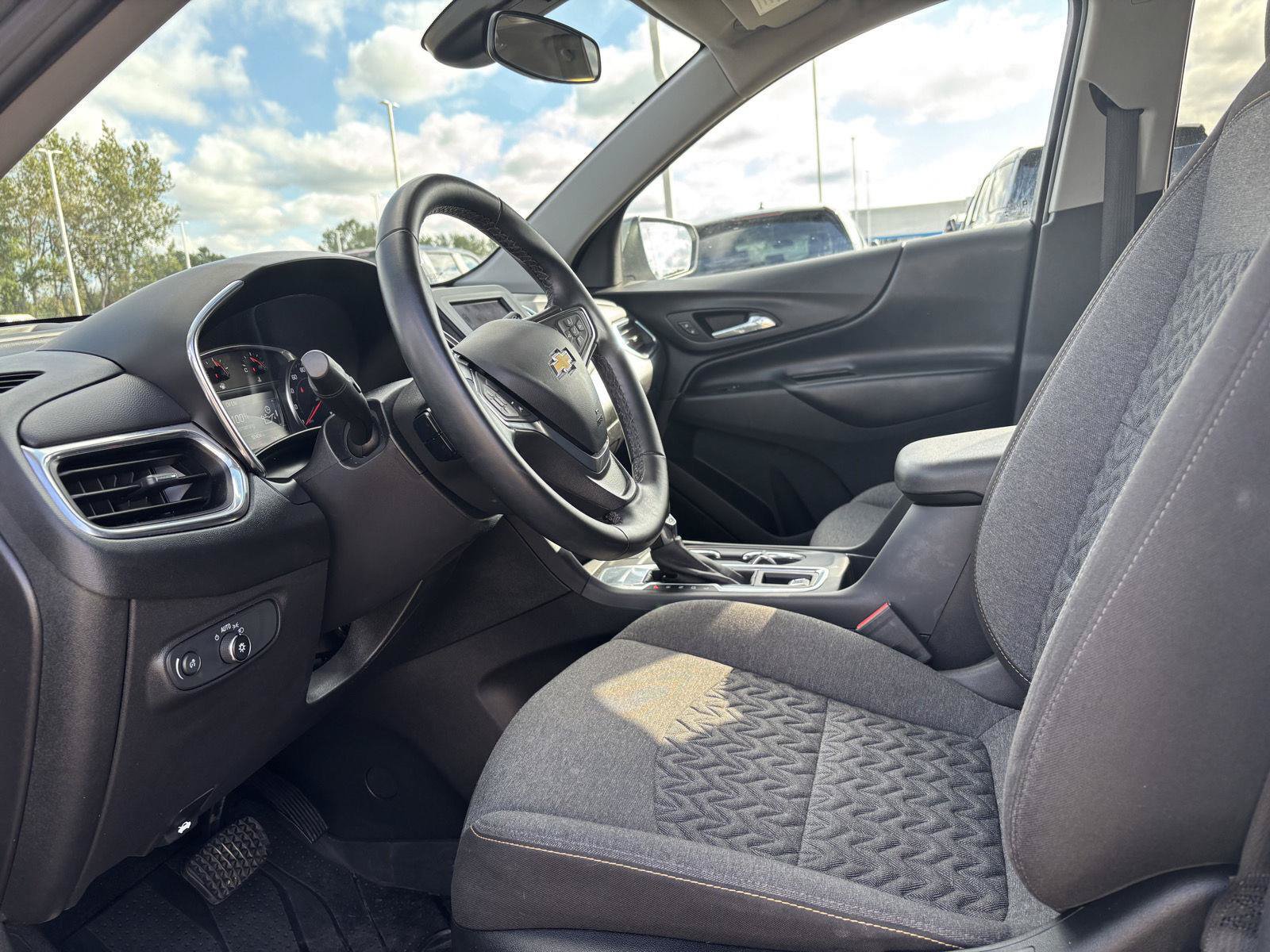 Used 2024 Chevrolet Equinox LT w/ LPO, Floor Liner Package FWD image 14