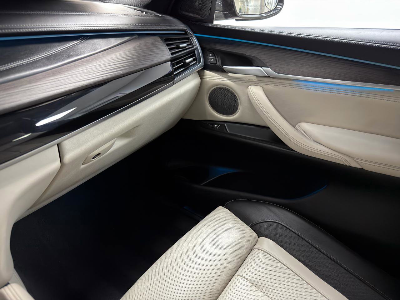 Used 2018 BMW X6 w/ Sports Activity Package image 25