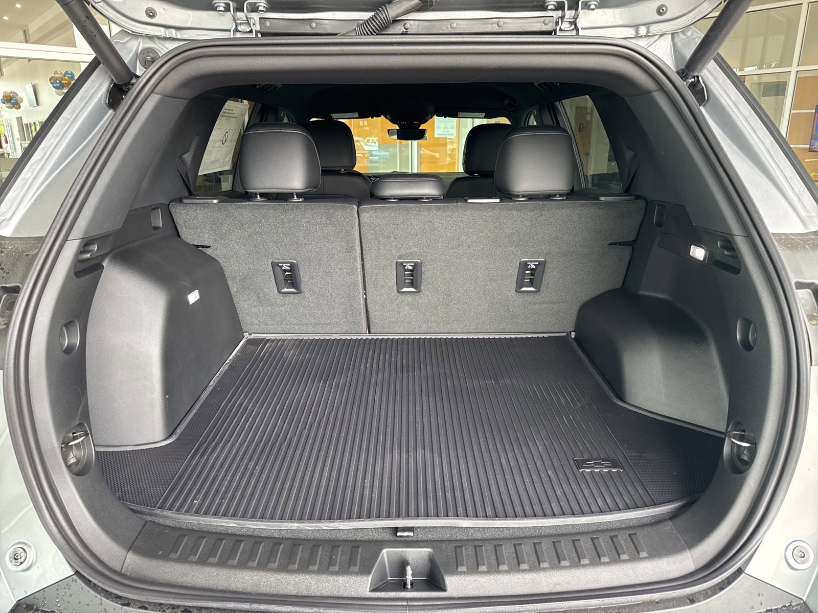 New 2026 Chevrolet Equinox LT w/ Convenience Package II image 11