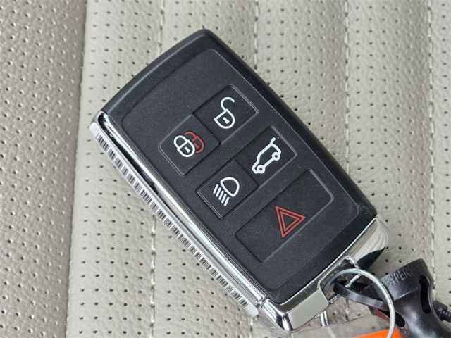 New 2025 Land Rover Discovery Sport S image 45