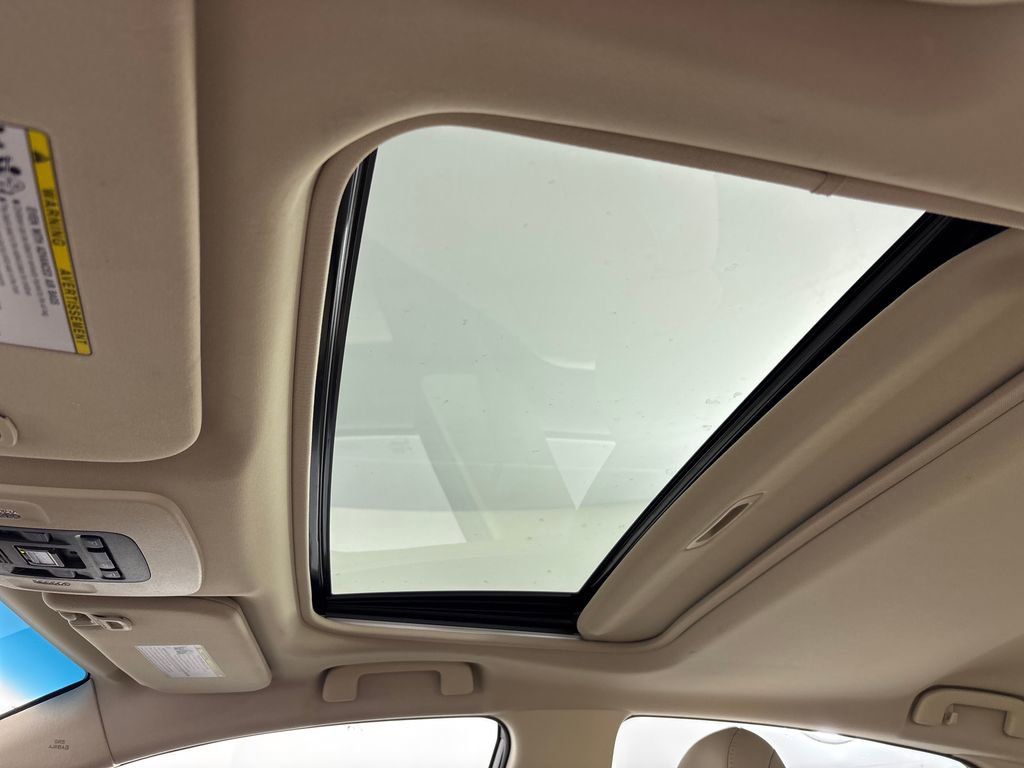 Certified 2021 Toyota Avalon XLE w/ Moonroof Package image 24