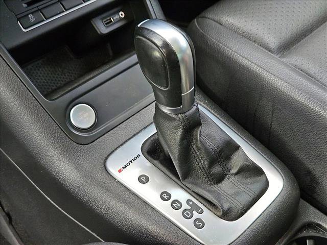 Used 2017 Volkswagen Tiguan Wolfsburg Edition image 17