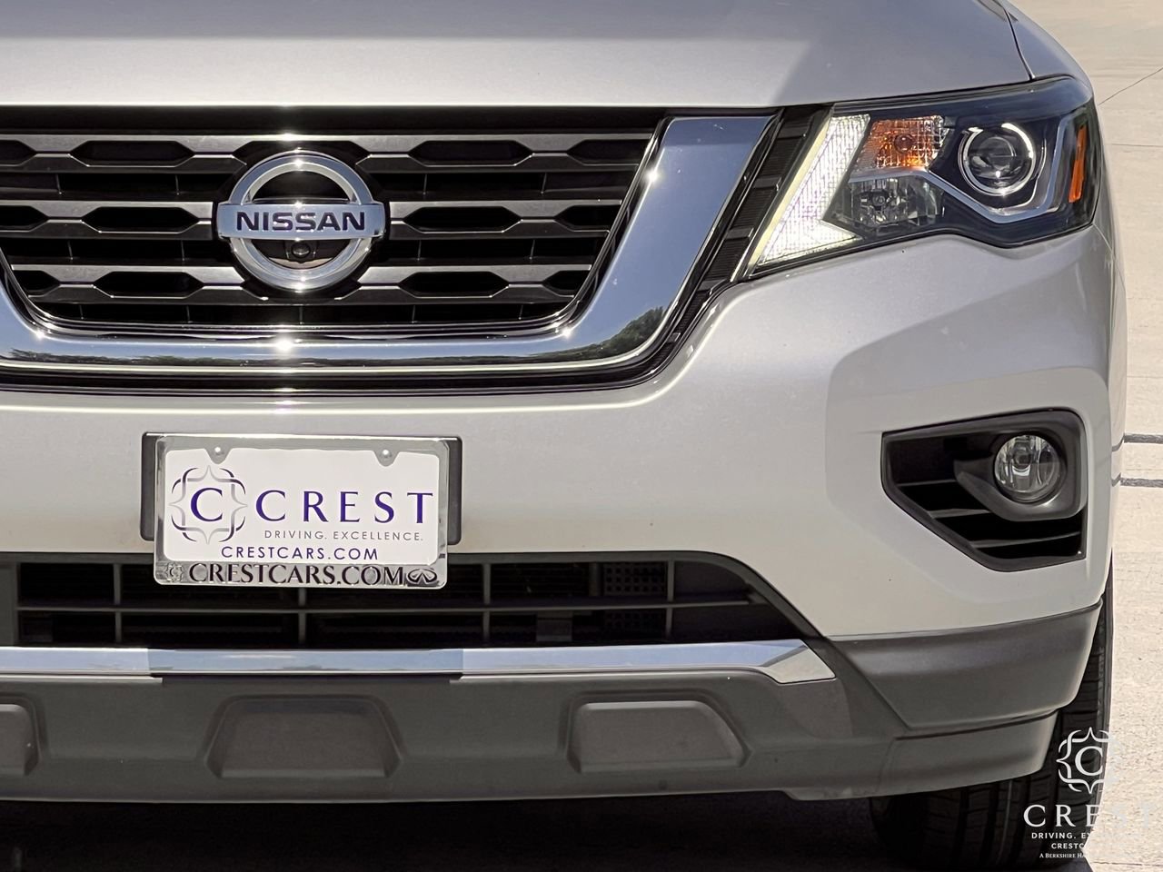 Used 2019 Nissan Pathfinder SL FWD image 10