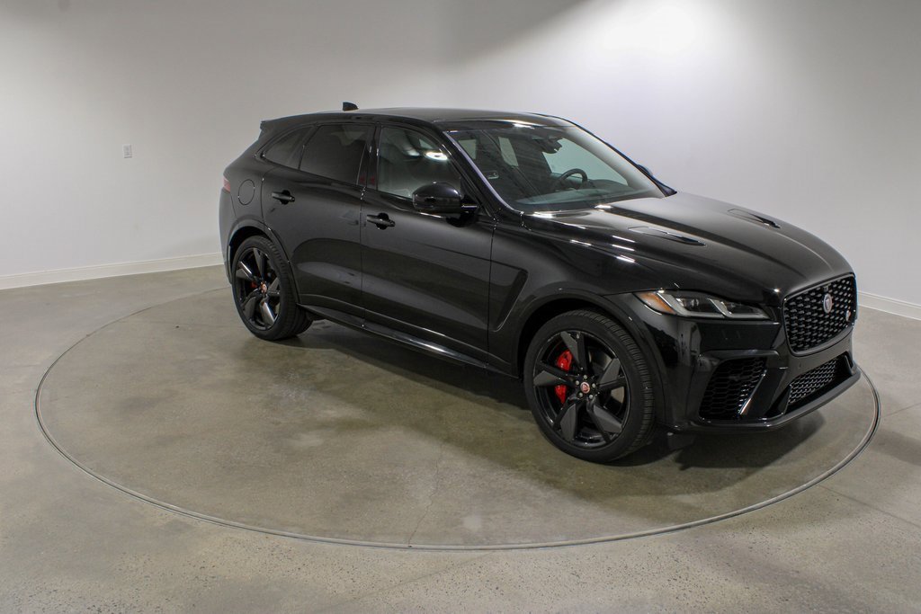 Used 2023 Jaguar F-PACE SVR image 7