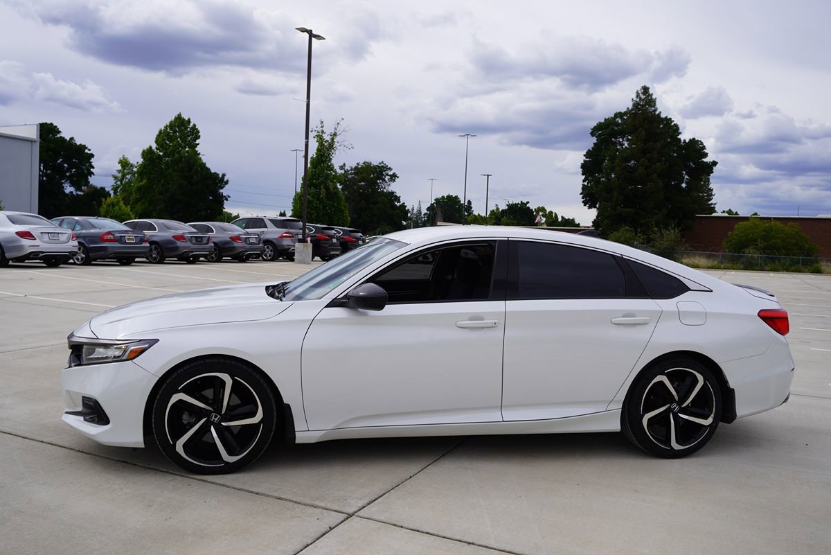 Used 2022 Honda Accord Sport image 3