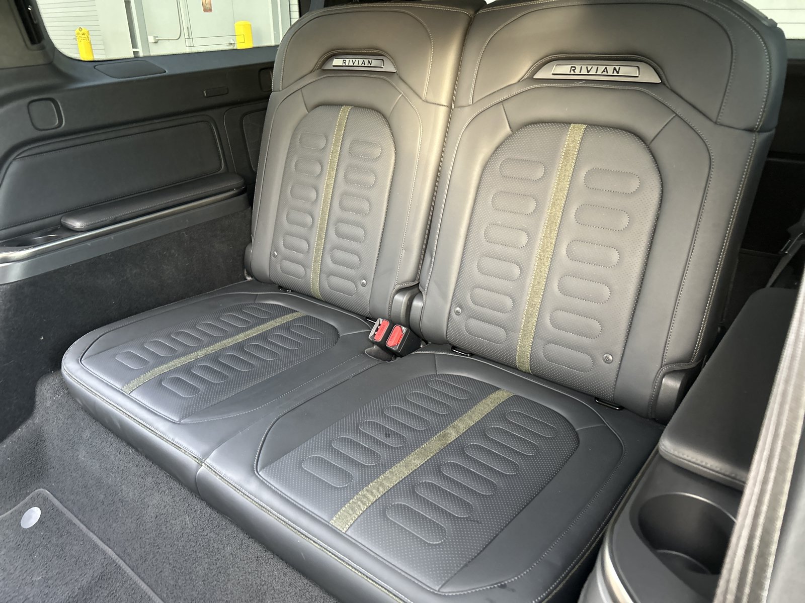 Used 2023 Rivian R1S Adventure AWD/4WD image 22