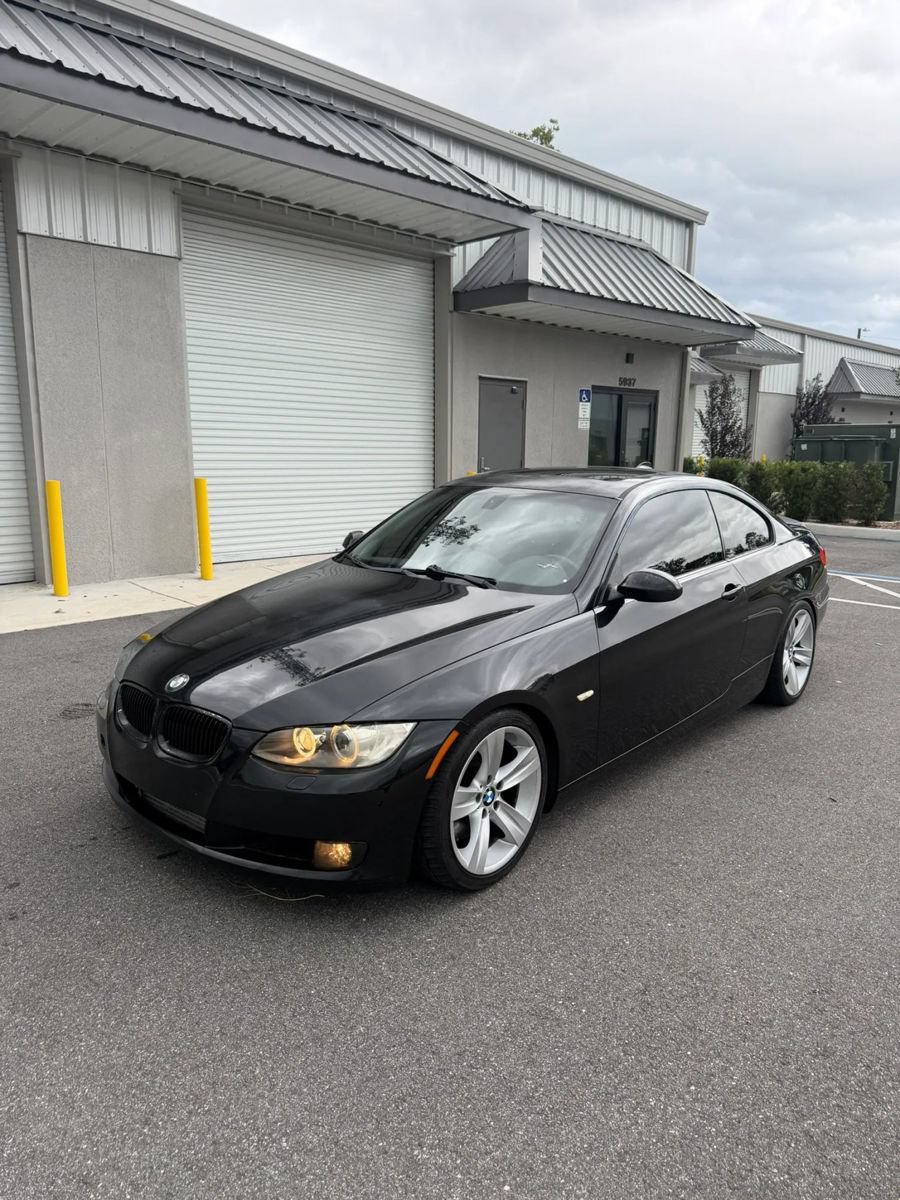 Used 2009 BMW 335i Coupe w/ Premium Pkg RWD image 1