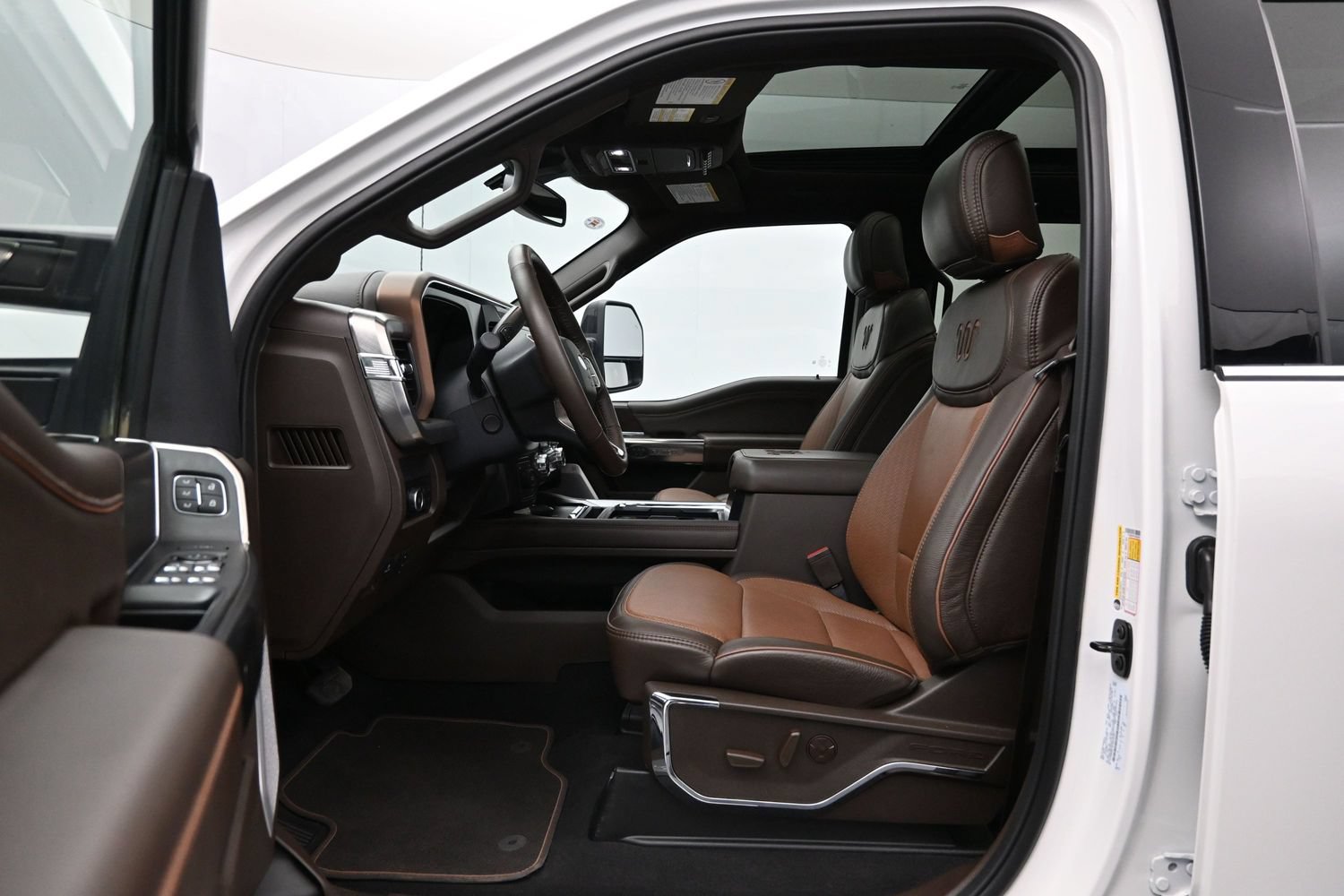 Used 2026 Ford F450 King Ranch w/ FX4 Off-Road Package AWD/4WD image 9