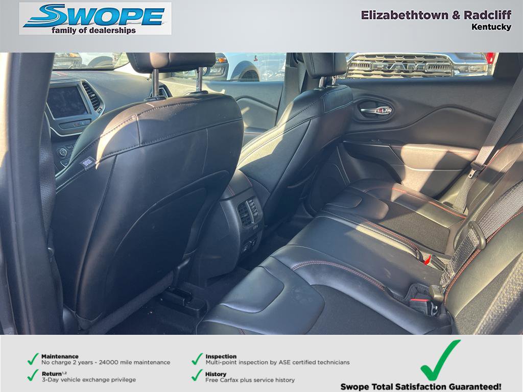 Certified 2022 Jeep Cherokee Trailhawk w/ Technology Group B AWD/4WD image 10