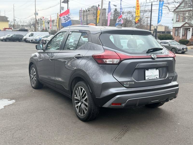 Used 2021 Nissan Kicks SV image 8