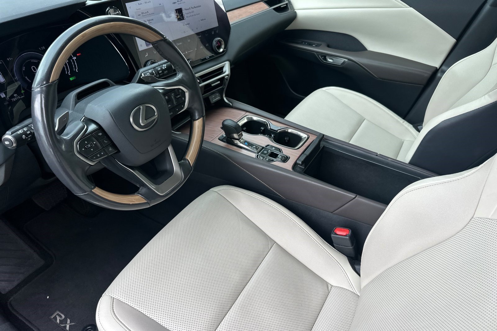 Used 2024 Lexus RX 350h w/ Convenience Package AWD/4WD image 11