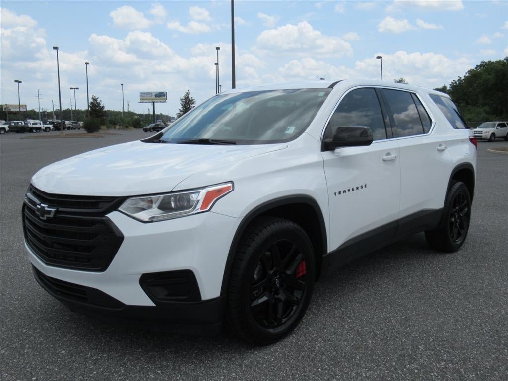Used 2021 Chevrolet Traverse LS FWD image 3