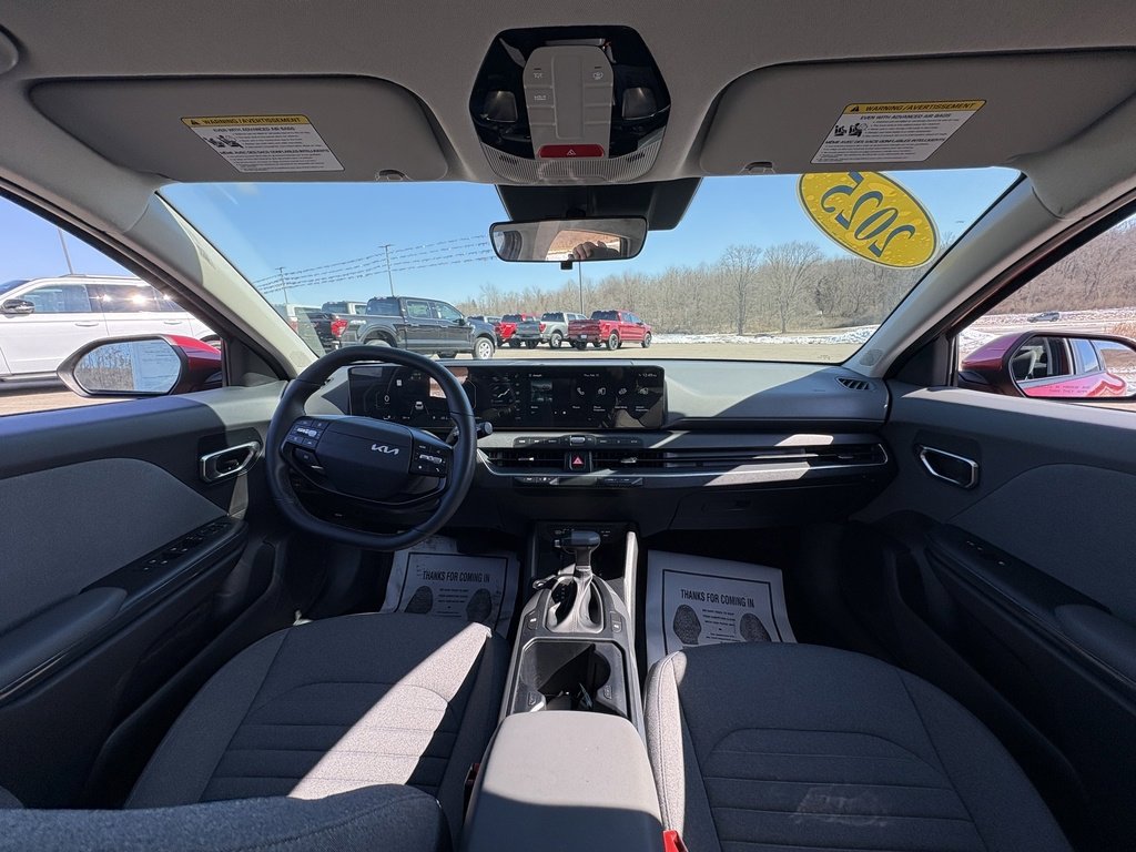 Used 2025 Kia K4 EX image 22