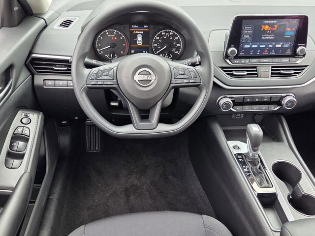 Certified 2025 Nissan Altima 2.5 S FWD image 11