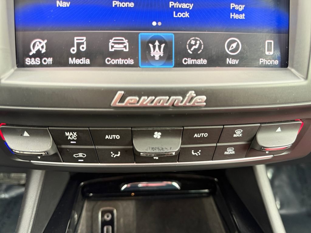 Used 2019 Maserati Levante S GranSport AWD/4WD image 18