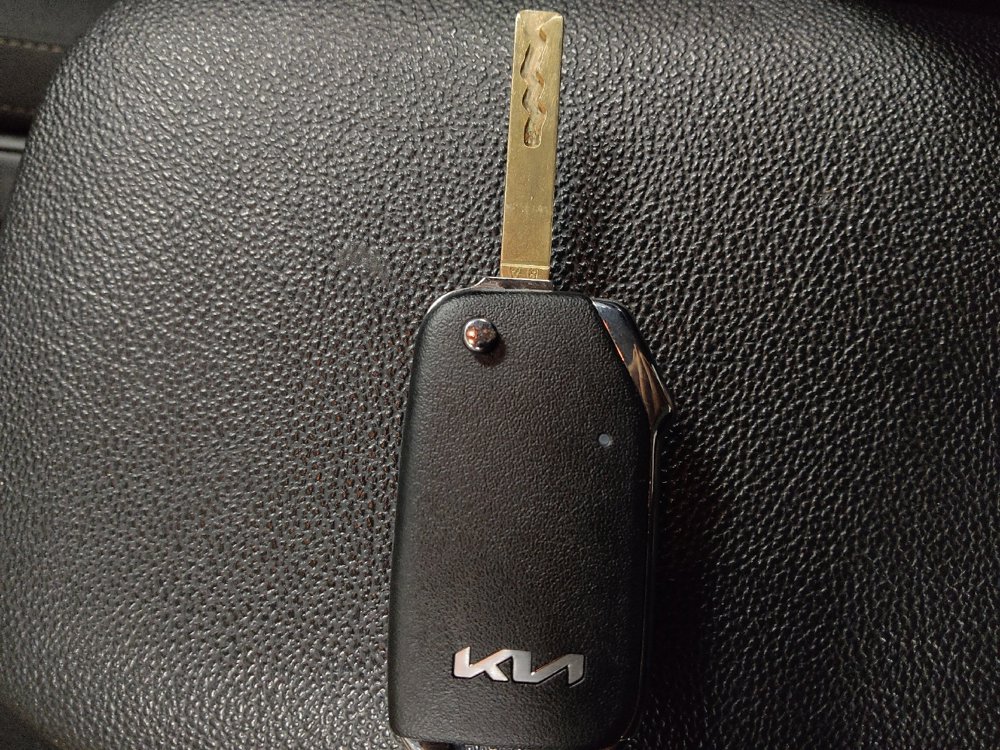 Used 2023 Kia Forte LXS image 32