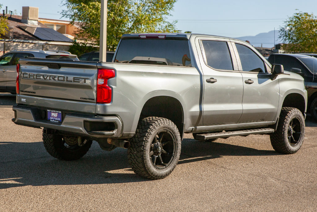 Used 2022 Chevrolet Silverado 1500 Custom w/ Safety Confidence Package RWD image 5