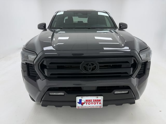 Used 2026 Toyota Tacoma SR5 AWD/4WD image 3
