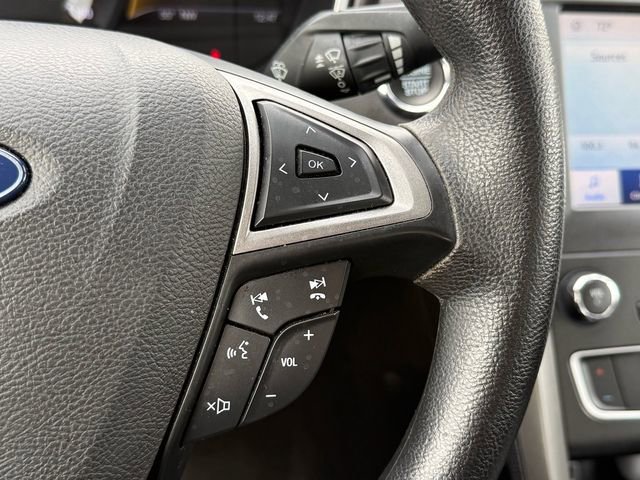 Used 2020 Ford Fusion SE FWD image 18