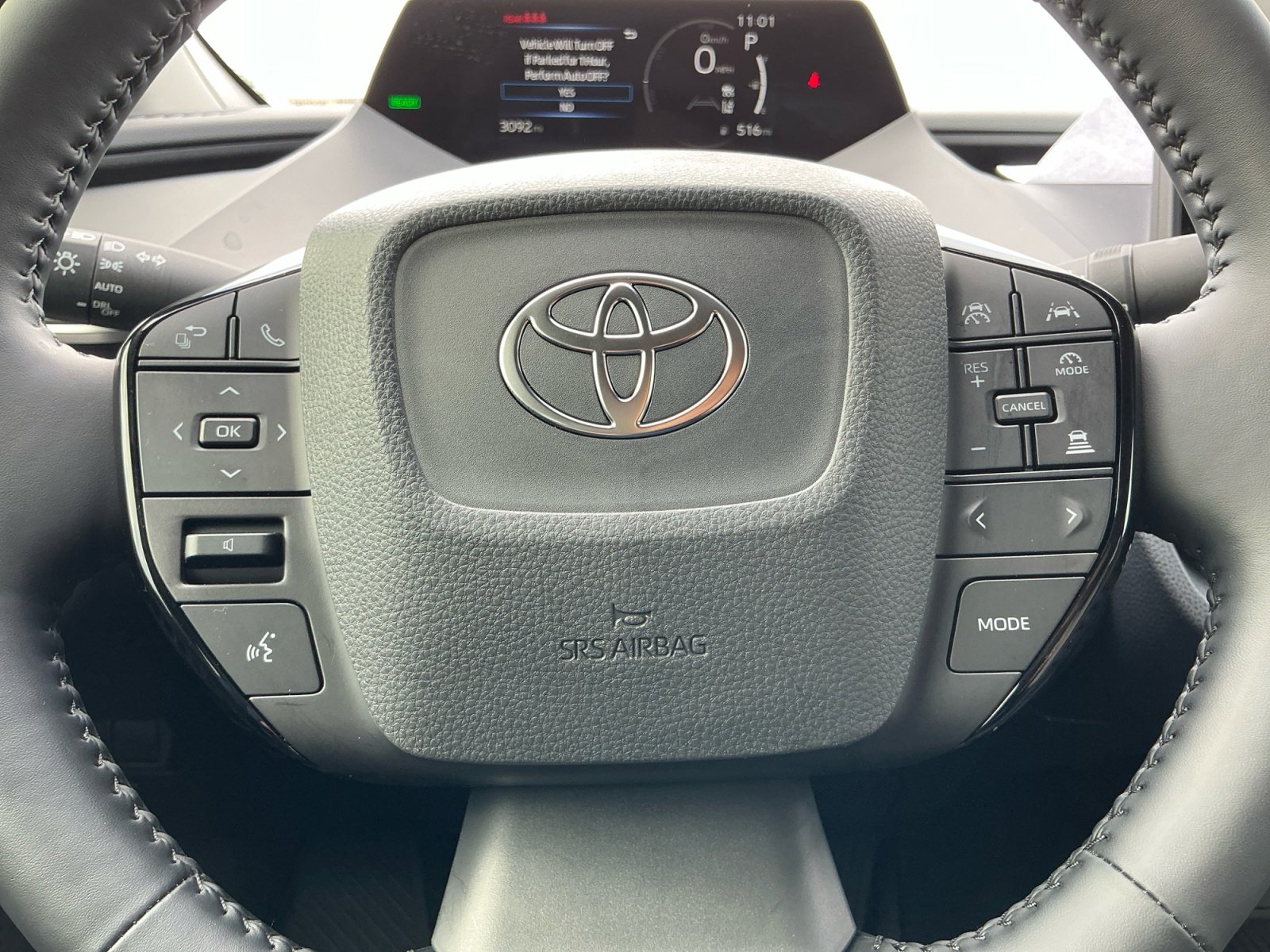 Used 2025 Toyota Prius XLE image 29