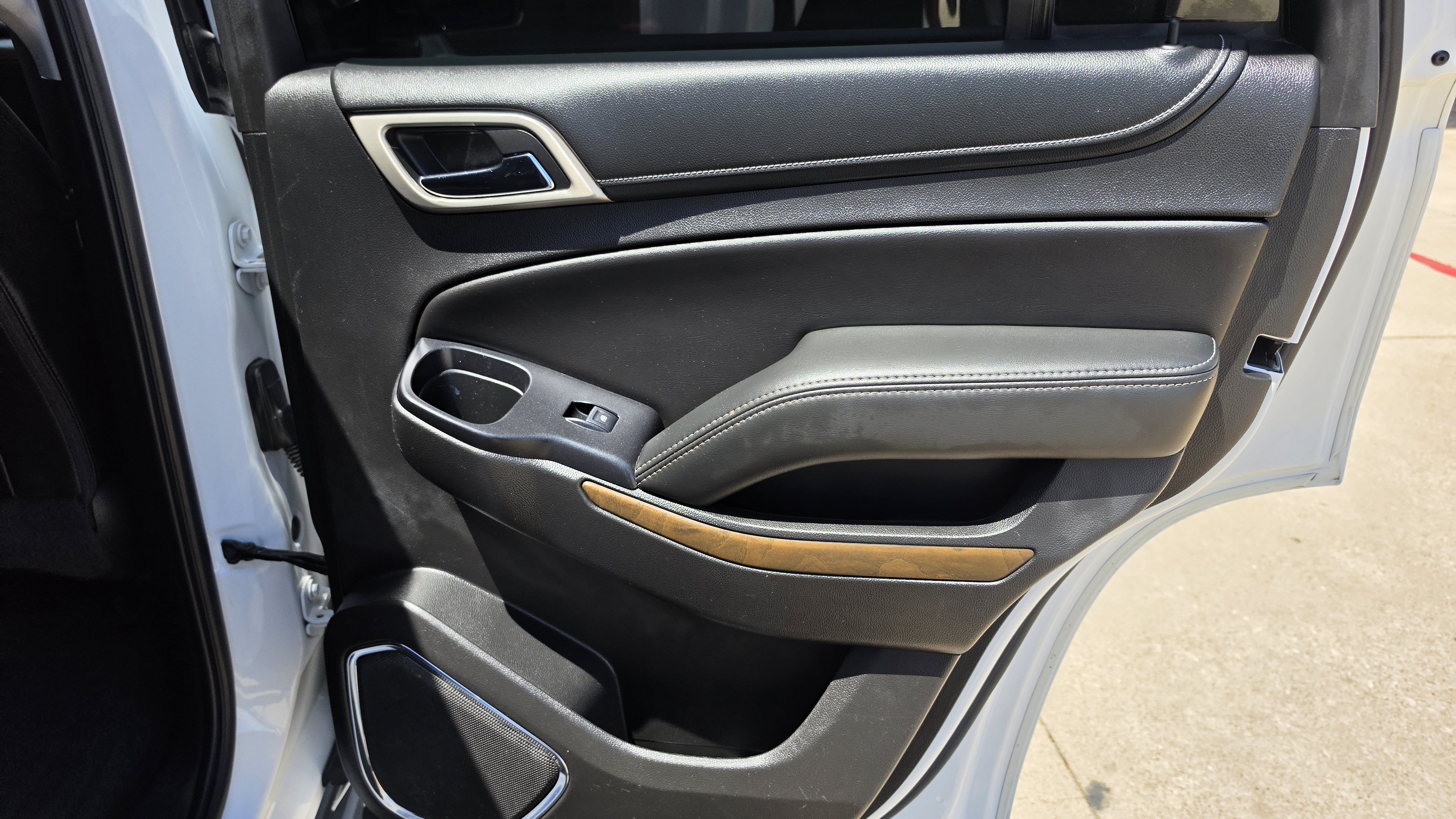 Used 2018 GMC Yukon Denali RWD image 30