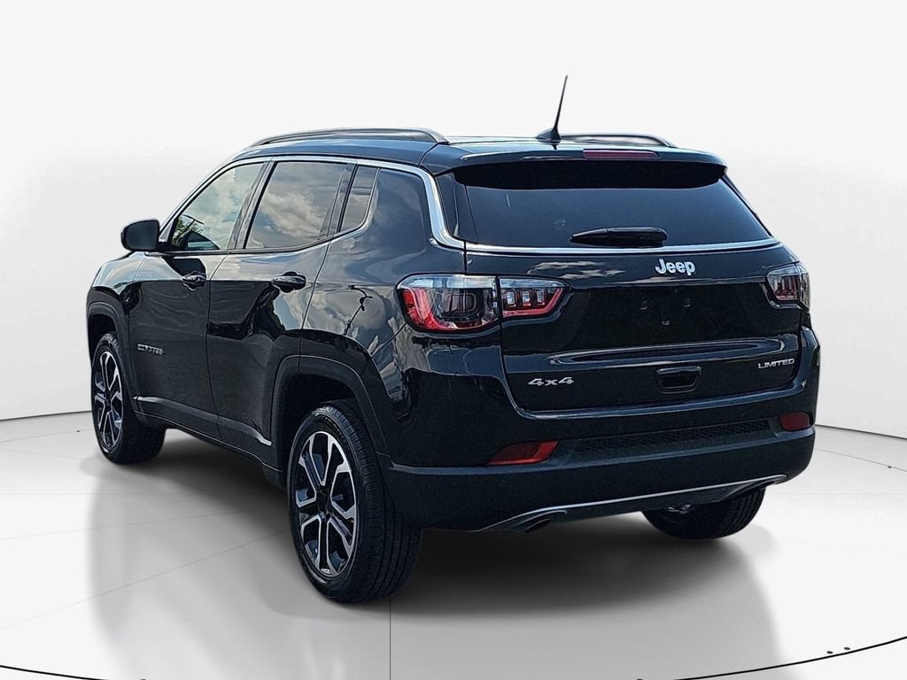 Used 2023 Jeep Compass Limited w/ Sun and Sound Group AWD/4WD image 8