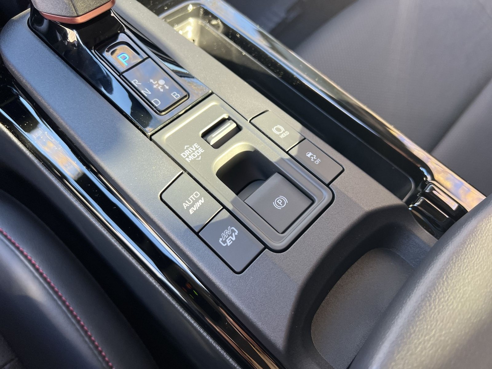 New 2026 Toyota Prius Plug-In Hybrid FWD image 20
