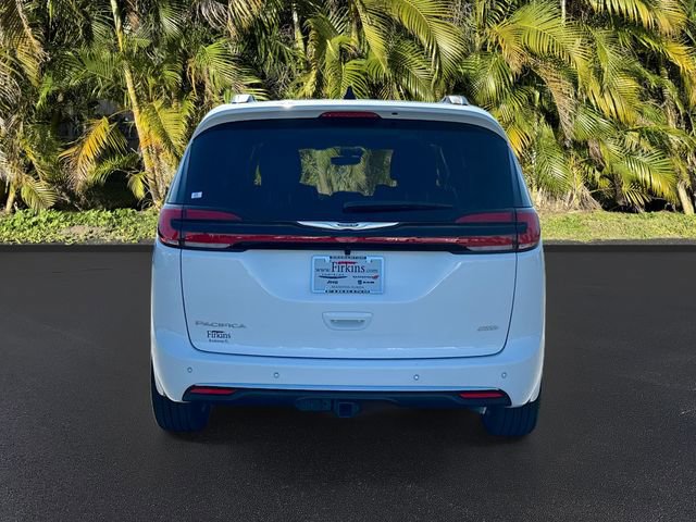 New 2026 Chrysler Pacifica Pinnacle w/ Trailer Tow Group image 4