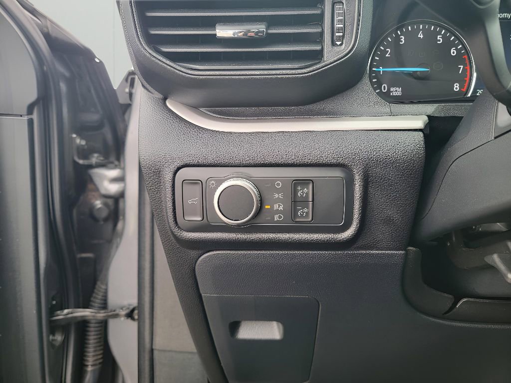 Used 2022 Ford Explorer XLT image 14