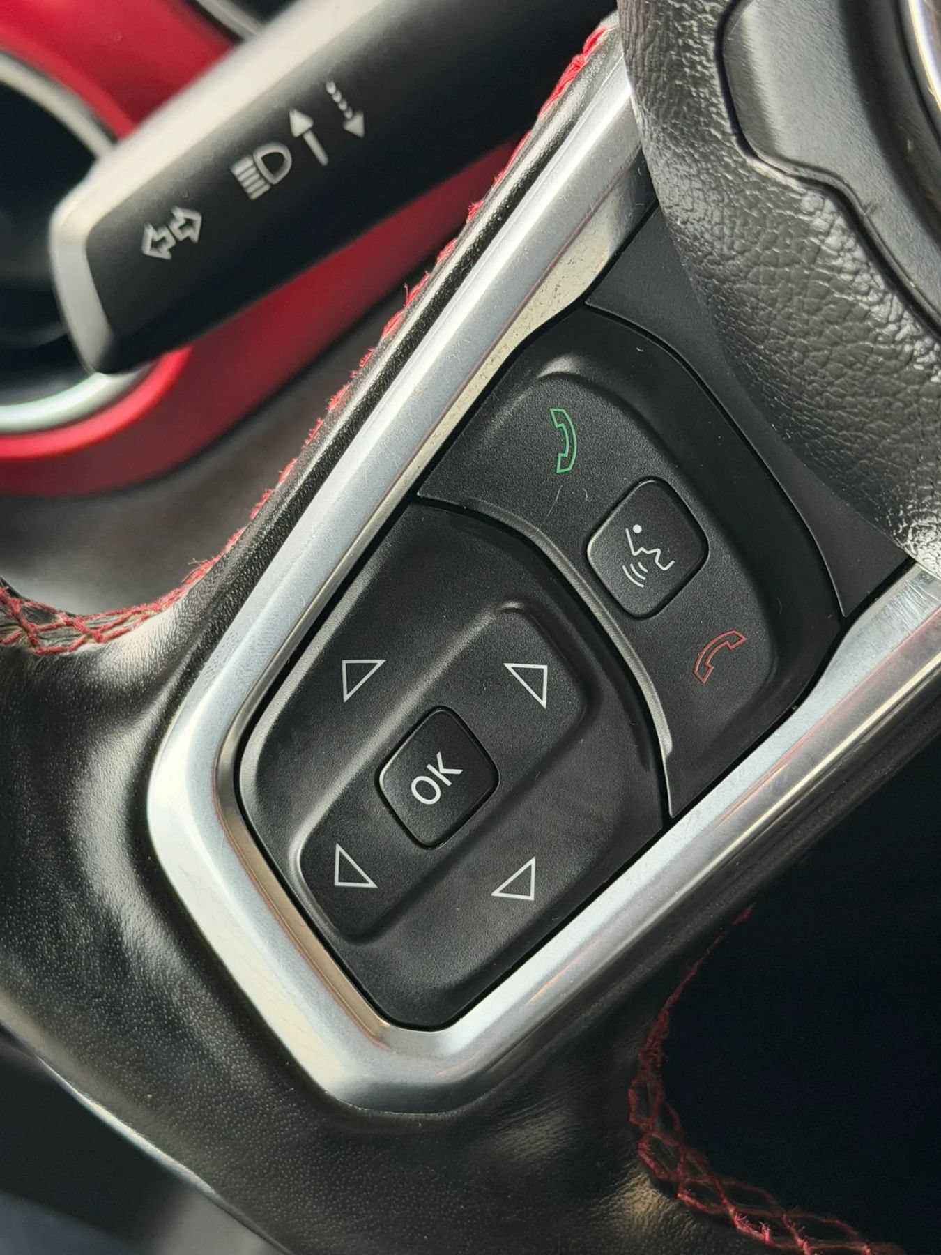 Used 2023 Jeep Gladiator Rubicon w/ Cold Weather Group AWD/4WD image 16