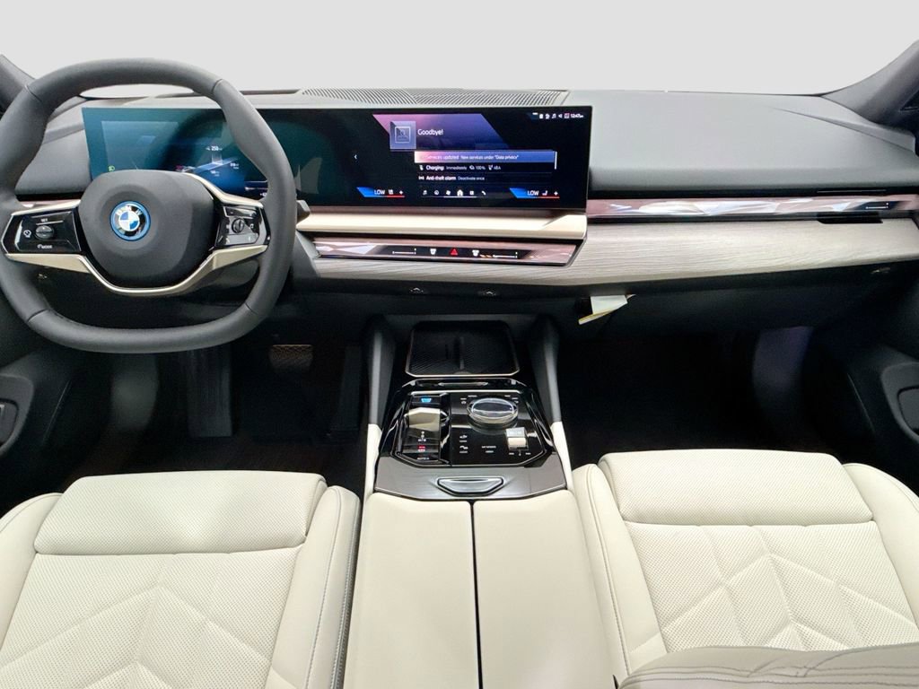 New 2026 BMW i5 eDrive40 w/ Premium Package image 13