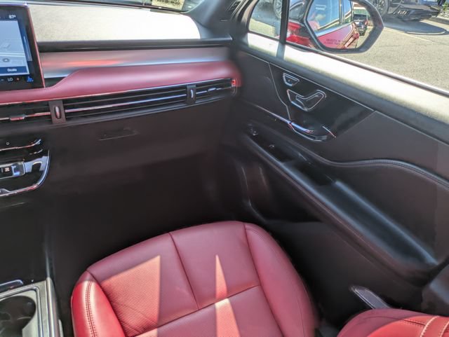 Certified 2025 Lincoln Corsair Reserve FWD image 17