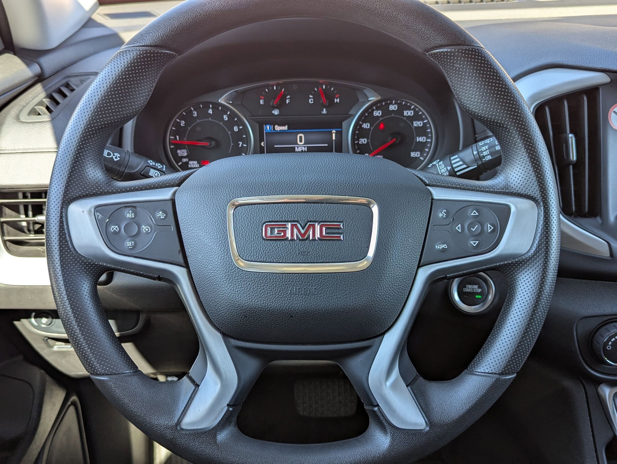Used 2024 GMC Terrain SLE image 20