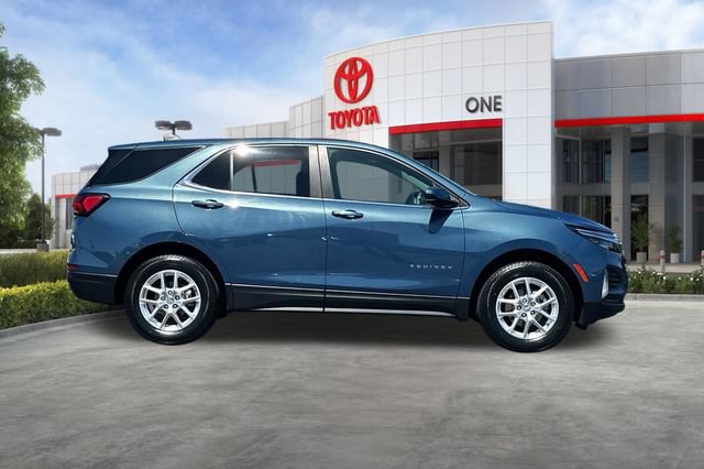 Used 2024 Chevrolet Equinox LT AWD/4WD image 3