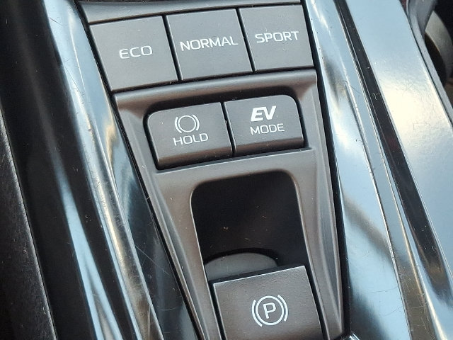 Used 2025 Toyota Camry LE FWD image 24