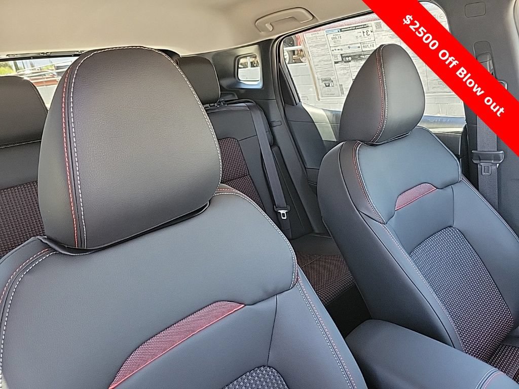 New 2025 Nissan Kicks SR FWD image 41