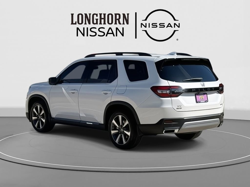 Used 2025 Honda Pilot Elite image 5