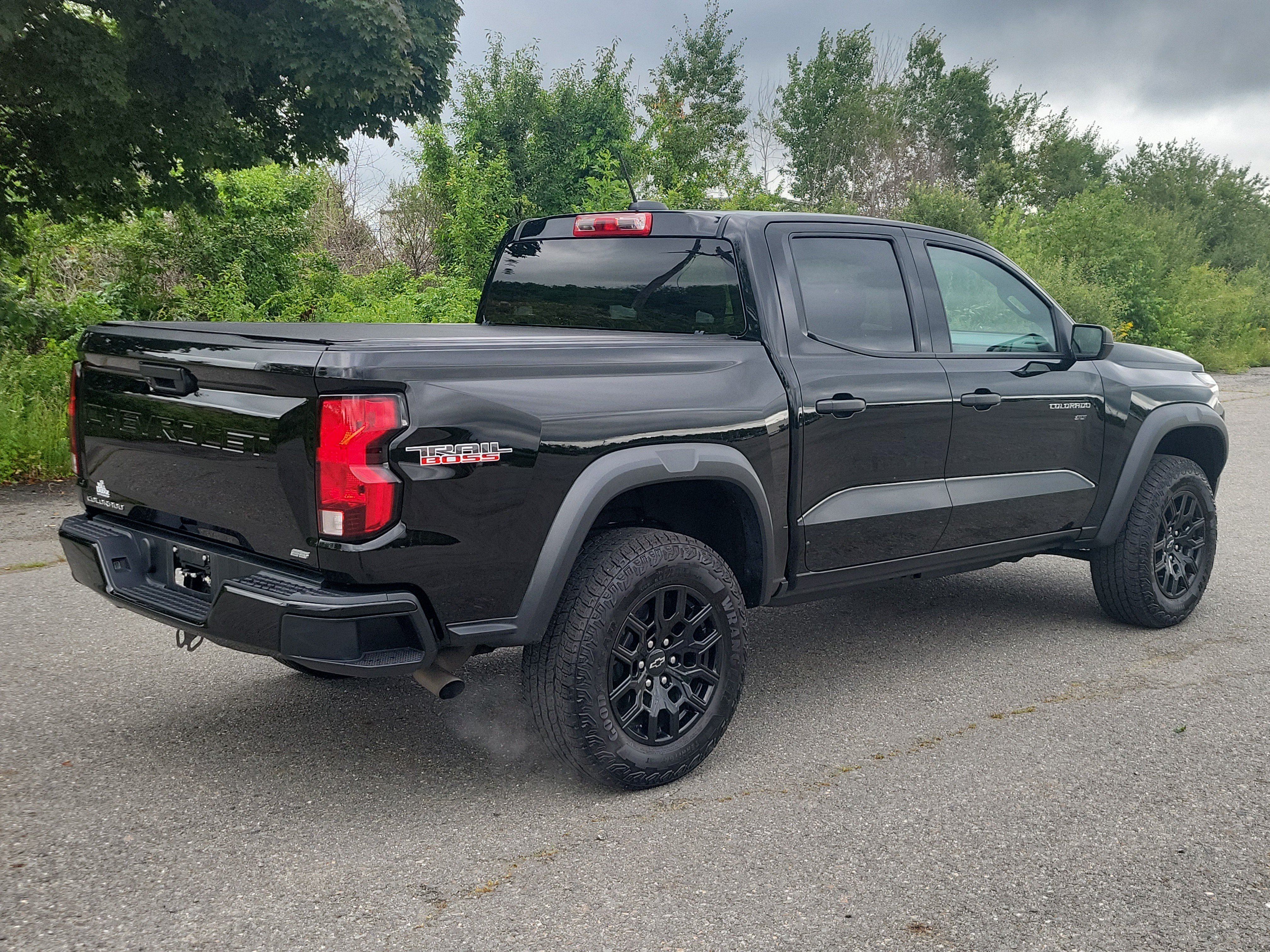 Used 2024 Chevrolet Colorado Trail Boss AWD/4WD image 5